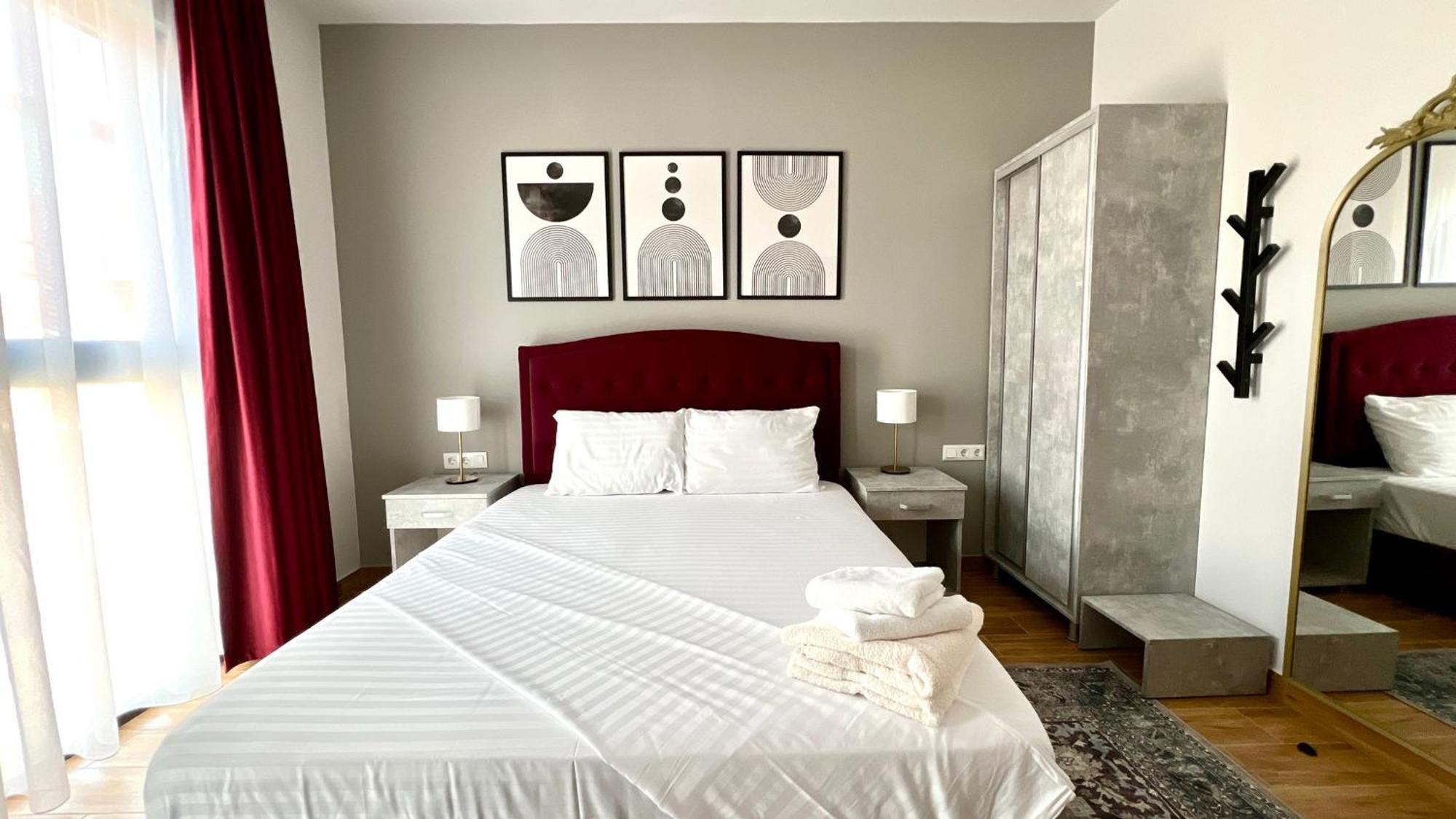 Hotel Fantazia Oradea - Self Check In & Out מראה חיצוני תמונה